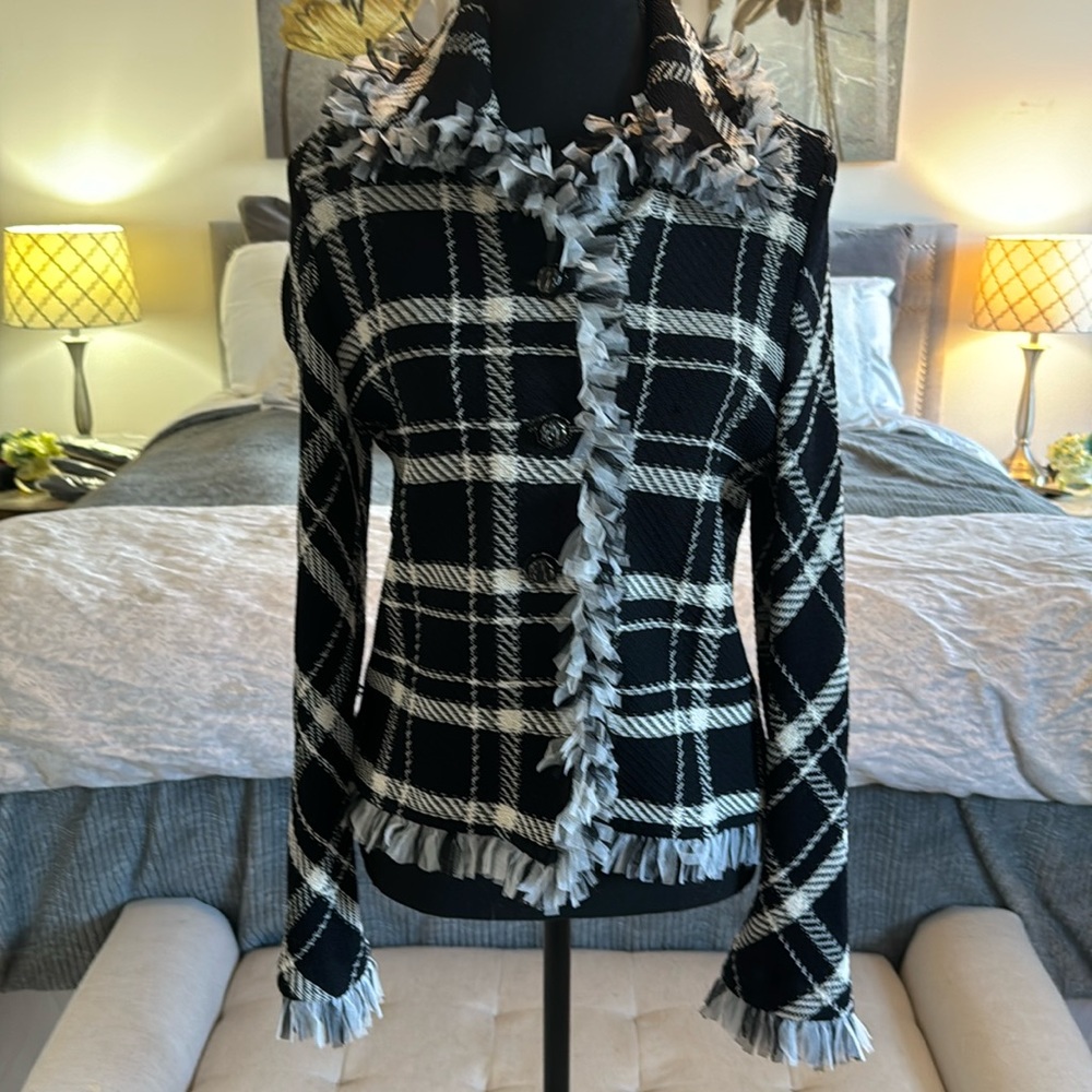 St John Collection Black & White Bold Plaid Sweater w/mesh trim - size 6 - EUC